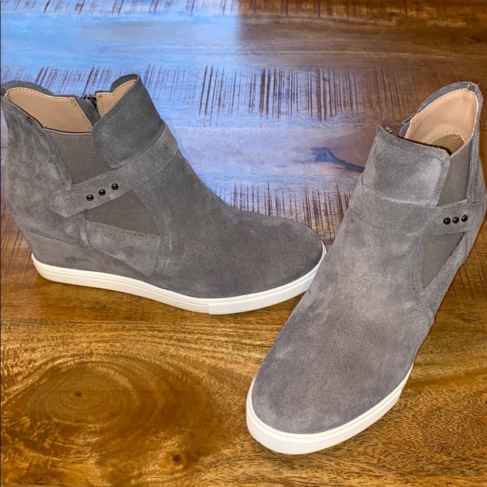 Linea Paola Wedge Sneakers Size 8M